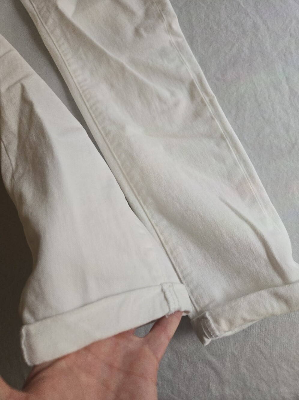 PAIGE Skyline Crop Optic White Cotton Stretch Denim Jeans Rolled Hem CW3 - Picture 9 of 12